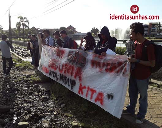 Peringati Hari Hutan Sedunia, Bem Kehutanan Unhas Gelar Aksi