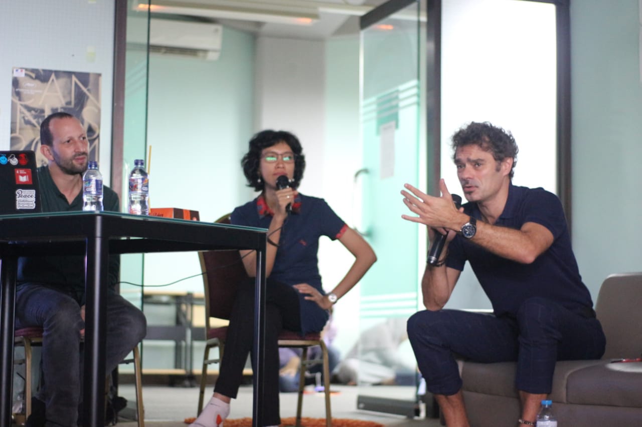 Koreografer Asal Prancis Berbagi Cerita Bersama Mahasiswa Unhas