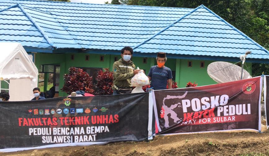 HMTL Unhas Salurkan Bantuan Bencana Sulbar