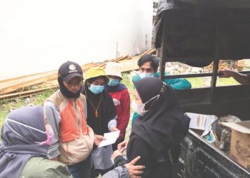 Persiapan berangkat ke lokasi bencana dengan membawa berbagai logistik untuk korban bencana. Foto : Doumentasi Pribadi