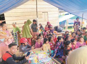 Di lokasi pengungsian bencana alam