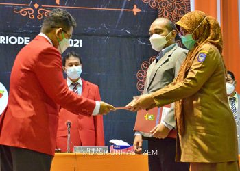 Farmasi Unhas Lantik 102 Apoteker Baru