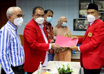 Panitia Pemilihan Terima Pendaftar Pertama Bakal Calon Rektor Unhas