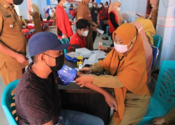 Perkuat Kepedulian Masyarakat, KKN Unhas Gel.106 Gowa Adakan Donor Darah