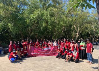 Edukasi Pemanfaatan Limbah dan Penanaman Magrove