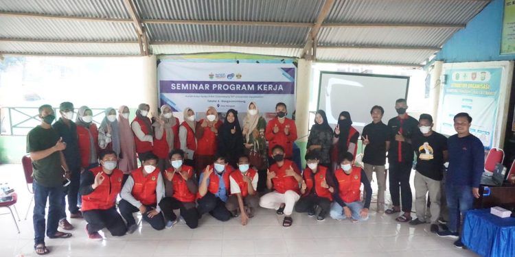 Bantu Pengembangan Desa Banggae dengan KKNT