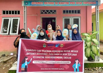 Berdayakan UMKM Desa Topejawa Melalui Pendampingan Internet Marketing