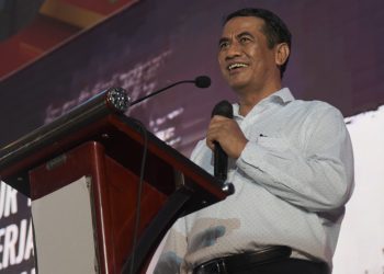 Gantikan JK, Amran Sulaiman Duduki Tahta Ketua IKA Unhas
