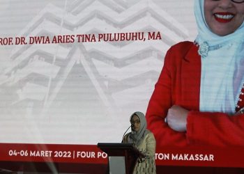 rektor dwia mubes ika