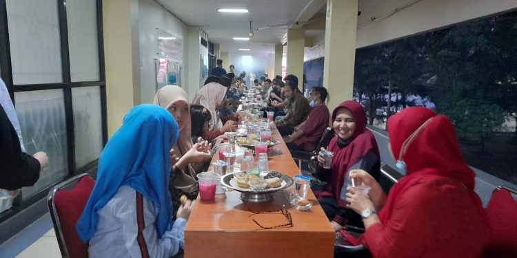 Departemen Ilmu Komunikasi Perkuat Silahturahmi Melalui Buka Buasa Bersama