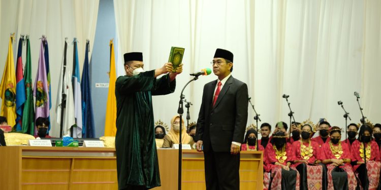 Gantikan Dwia, JJ Resmi Dilantik sebagai Rektor Unhas