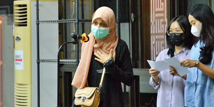 Rektor Unhas Sambut 32 Mahasiswa Asing dari 11 Negara