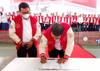 Amran Sulaiman, Nahkoda Baru IKA Unhas Resmi Dilantik!