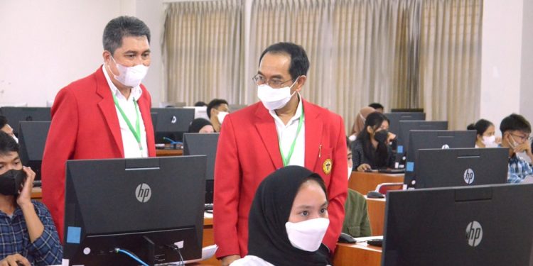 Jamaluddin Jompa Tinjau Pelaksanaan UTBK-SBMPTN 2022 di Unhas