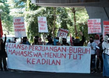 Aliansi Perjuangan Buruh dan Mahasiswa Tuntut Kepastian Kerja