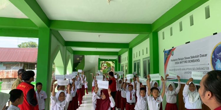 Mahasiswa KKN Ipteks Unhas Tingkatkan Semangat Belajar Siswa Melalui Kompetisi