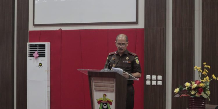 Seminar Nasional, Kepala Kejati Sulsel Singgung Perkembangan Paradigma Hukum Indonesia