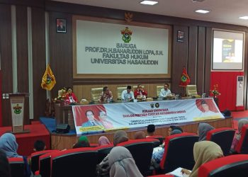 Anggota Dewan Presiden Republik Indonesia, Muhamad Mardiono, menjadi pemateri pada kegiatan Kuliah Umum dan Dialog bagi Civitas Akademika Universitas Hasanuddin, Senin (3/10). Identitas/Otto Aditia