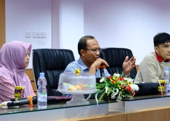 Pemaparan materi oleh Wakil Rektor Bidang Akademik dan Kemahasiswaan Universitas Hasanuddin di Aula LPMPP, Minggu (30/10). Identitas/Otto Aditia