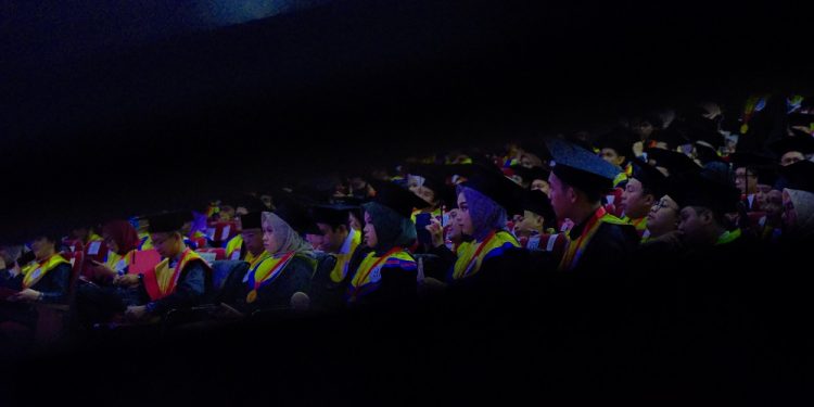 Riuh Wisuda Unhas Desember 2022