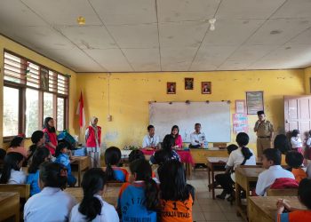 Mahasiswa KKN Unhas Toraja Utara Perkenalkan Program Simpel pada Siswa SDN 1 Tikala