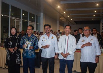 SYL Curahkan Perjalanannya Jadi Menteri Pertanian Lewat Dua Buku