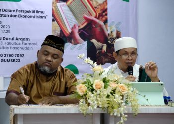 Pemaparan materi oleh Sekretaris Komisi Fatwa MUI Makassar, Ustadz Dr Syamsul Bahri Lc MA bertempat di Masjid Darul Arqam FF Unhas, Selasa (4/4). IDENTITAS/Otto Aditia