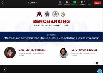 Pengenalan dua narasumber oleh MC dalam kegiatan Benchmarking Himatika Unhas melalui Zoom Meeting, Sabtu (29/4). Tangkapan layar.