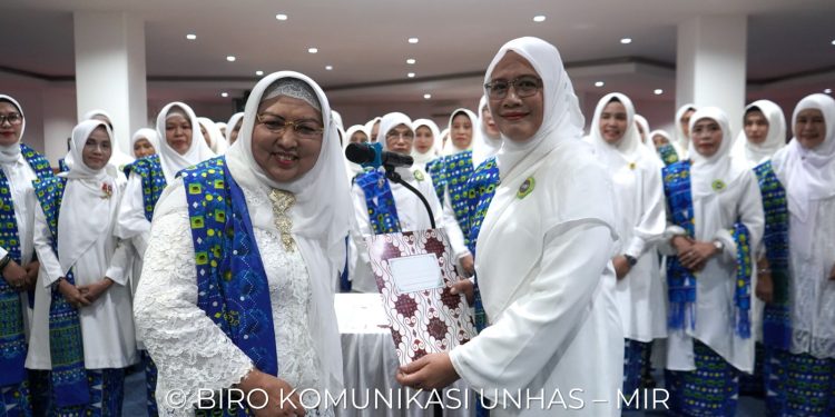 89 Pengurus Badan Kontak Majelis Taklim Unhas Dikukuhkan