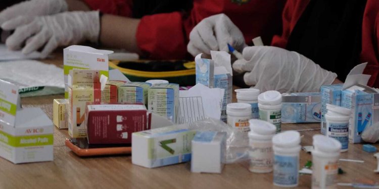 Aksi Unhas Peduli di Pulau Kodingareng Lompo