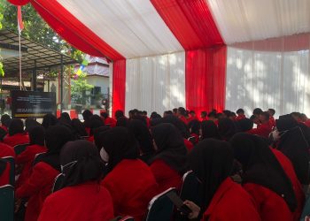 Guru Besar Geofisika Unhas Sampaikan Orasi Ilmiah di PKKMB FMIPA