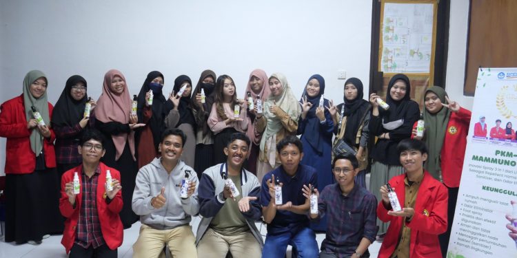 Tim PKM-K Unhas Adakan Grand Opening Produk Mammuno Flies