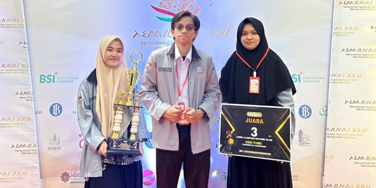 Tim KSEI FoSEI Unhas Tembus Juara Olimpiade Ekonomi Islam Nasional