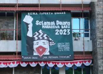 Spanduk BEM Faperta yang terpasang di Gedung Dekanat sebelum dicopot. Sumber: Istimewa
