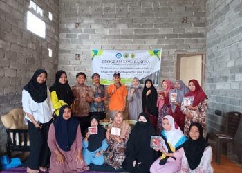 Unhas dan UIM Makassar Bina UMKM Lokal dengan Pelatihan Produksi Surimi Ikan