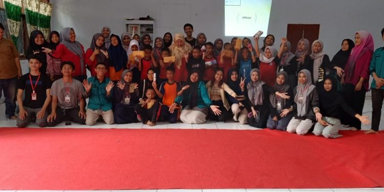 Peduli Sesama, UKM KPI Unhas Berdaya dan Berkolaborasi di SLB Autis Bunda