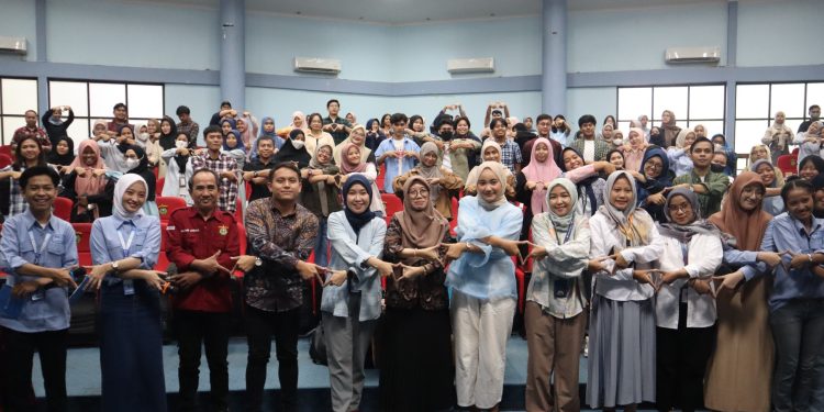 CDC Unhas Buka Peluang Karier Mahasiswa melalui Program PDP Paragon