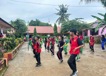 Mahasiswa KKN Unhas Latih Siswa Hidup Sehat dengan Senam Pagi