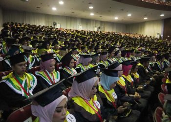 Suasana wisuda di Gedung Andi Pangeran Pettarani Unhas, Kamis (21/12/2023). Sumber: IDENTITAS/UII.