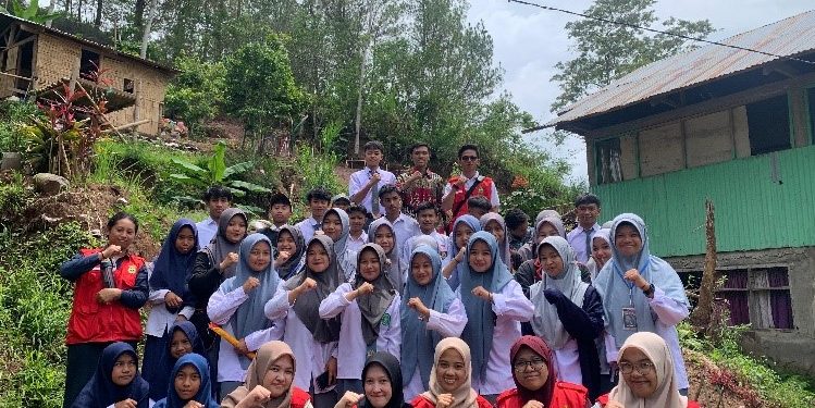 Wujudkan Generasi Melek Teknologi, Mahasiswa KKN Unhas Giatkan Sosialisasi Penggunaan Gadget