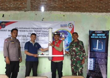Mahasiswa KKN Kenalkan Inovasi Biosand Water Filter untuk Pengelolaan Air Bersih