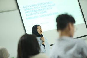 Berkolaborasi dengan layanan psikolog Wiyata, Teman Jalan menggelar workshop yang disebut "Teman Cerita" dengan topik "Menjadi Manusia Lewat Jalan Kita." Sumber: Dokumentasi Pribadi