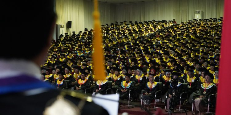 Unhas Luluskan 1.200-an Wisudawan Periode Maret 2024
