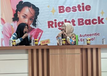 Selebgram Makassar Ajak Mahasiswa Unhas Bangun Kepercayaan Diri di Media Sosial