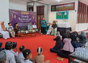 Sambutan Wakil Rektor I, Prof drg Muhammad Ruslin MKes PhD SpBM(K) di kegiatan Sanggar UKM Pramuka Unhas, Rabu (27/03). Foto: Dokumentasi Pribadi.