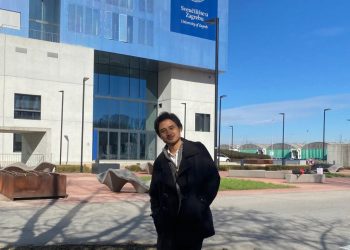 Melawan Arus Pikiran Massa