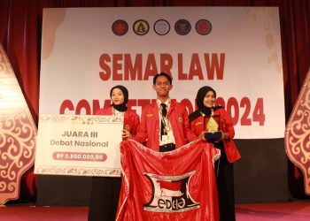 dalam Semar Law Competition 2024 di Universitas Sebelas Maret, Sabtu (11/05). Foto: Dokumentasi Pribadi.