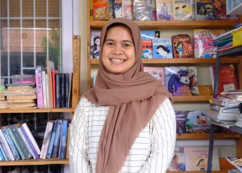 Harnita Rahman when interviewd at Kedai Buku Jenny. Photo: IDENTITAS/Otto Aditia.