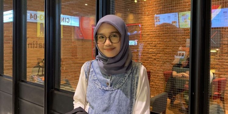 Penulis "Dia Angkasa", Nurwina Sari. Foto: Dokumentasi Pribadi