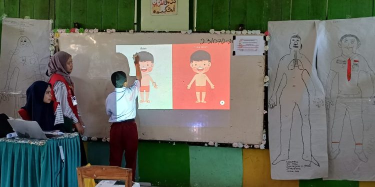 Mahasiswa KKNPK Kelurahan Tatae Pandu Siswa Kenali Bentuk-Bentuk Kekerasan Seksual